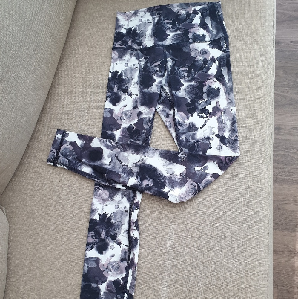 Lululemon 7/8 abstract floral leggings
